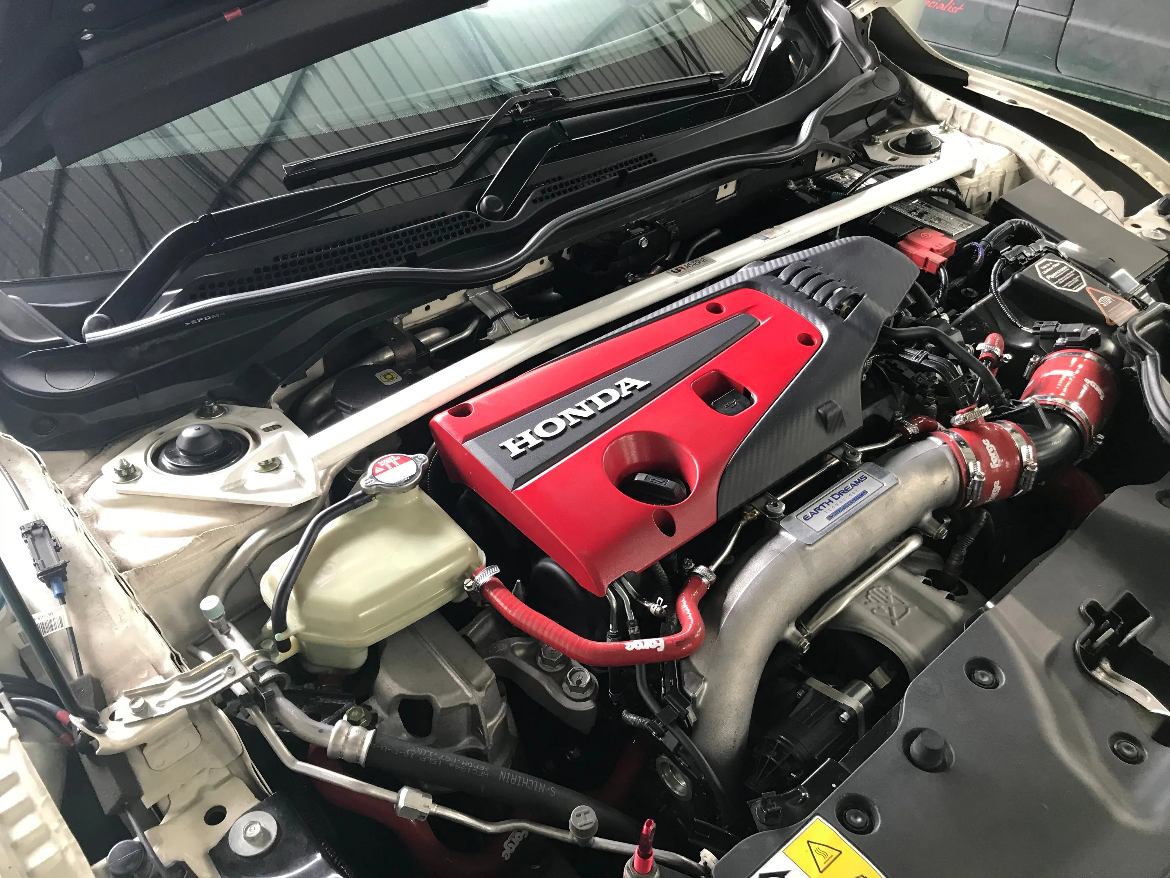 Ultra Racing HONDA CIVIC TYPE R 5TH GEN (FK8) 2.0T 2WD 2017-2021 Front Strut Brace Ultra Racing