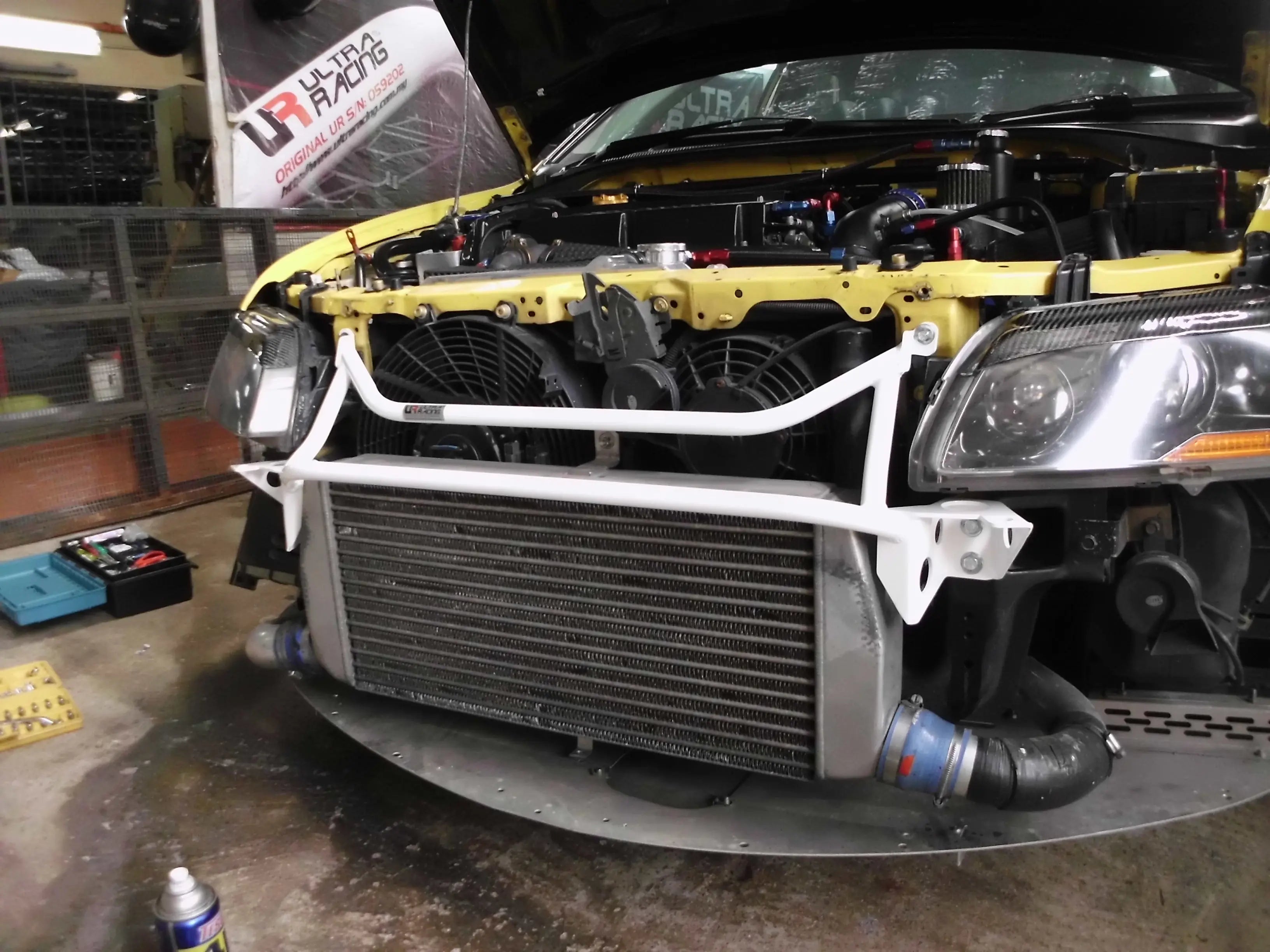 Ultra Racing MITSUBISHI EVO 7 7TH GEN (CT9A) 2.0T 4WD MARKET INTERCOOLER 2001-2003 Side/Other Braces Ultra Racing