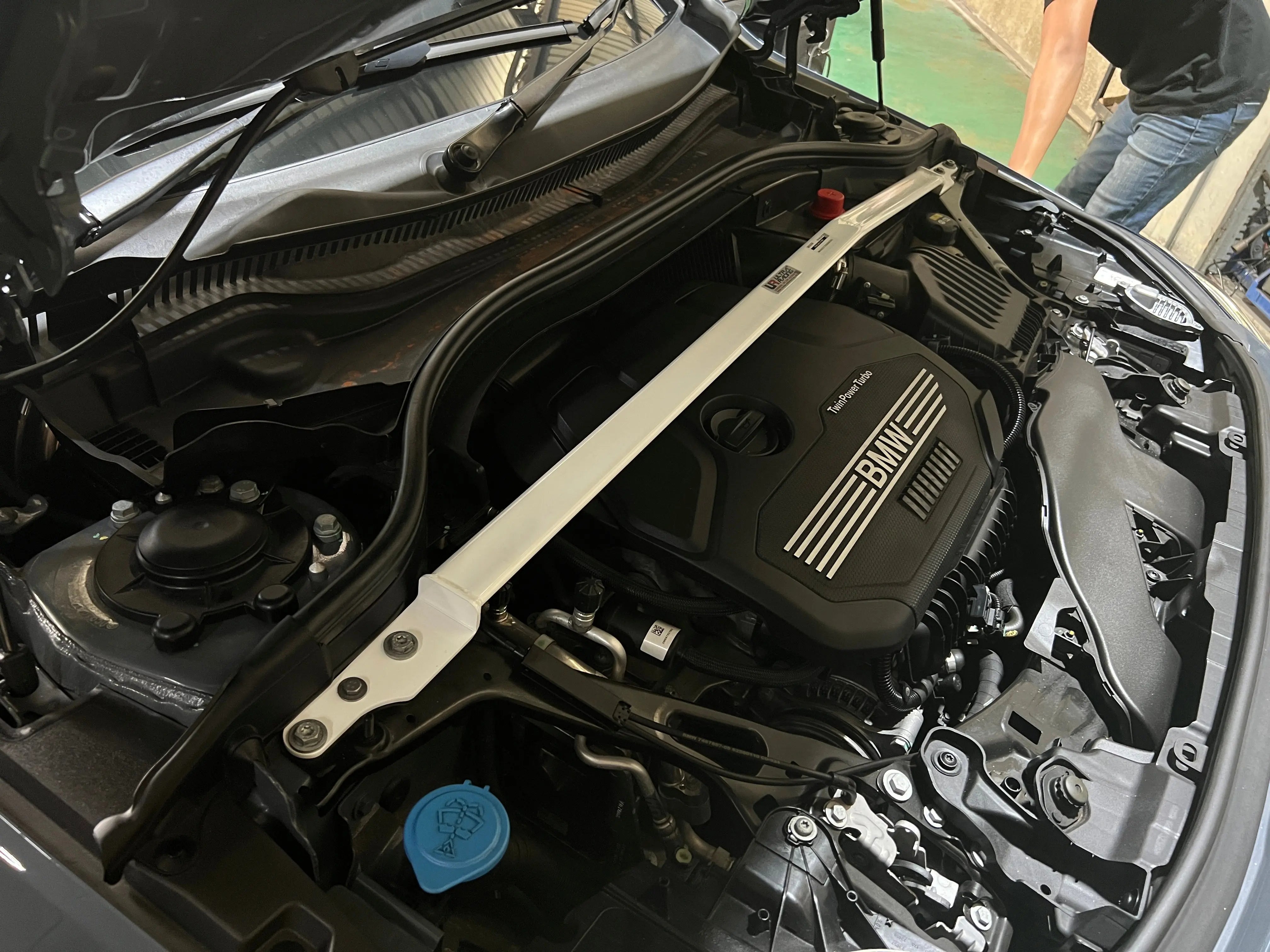 Ultra Racing  BMW F40 (120i) 2.0T 2WD 2020-present Front Strut Brace Ultra Racing