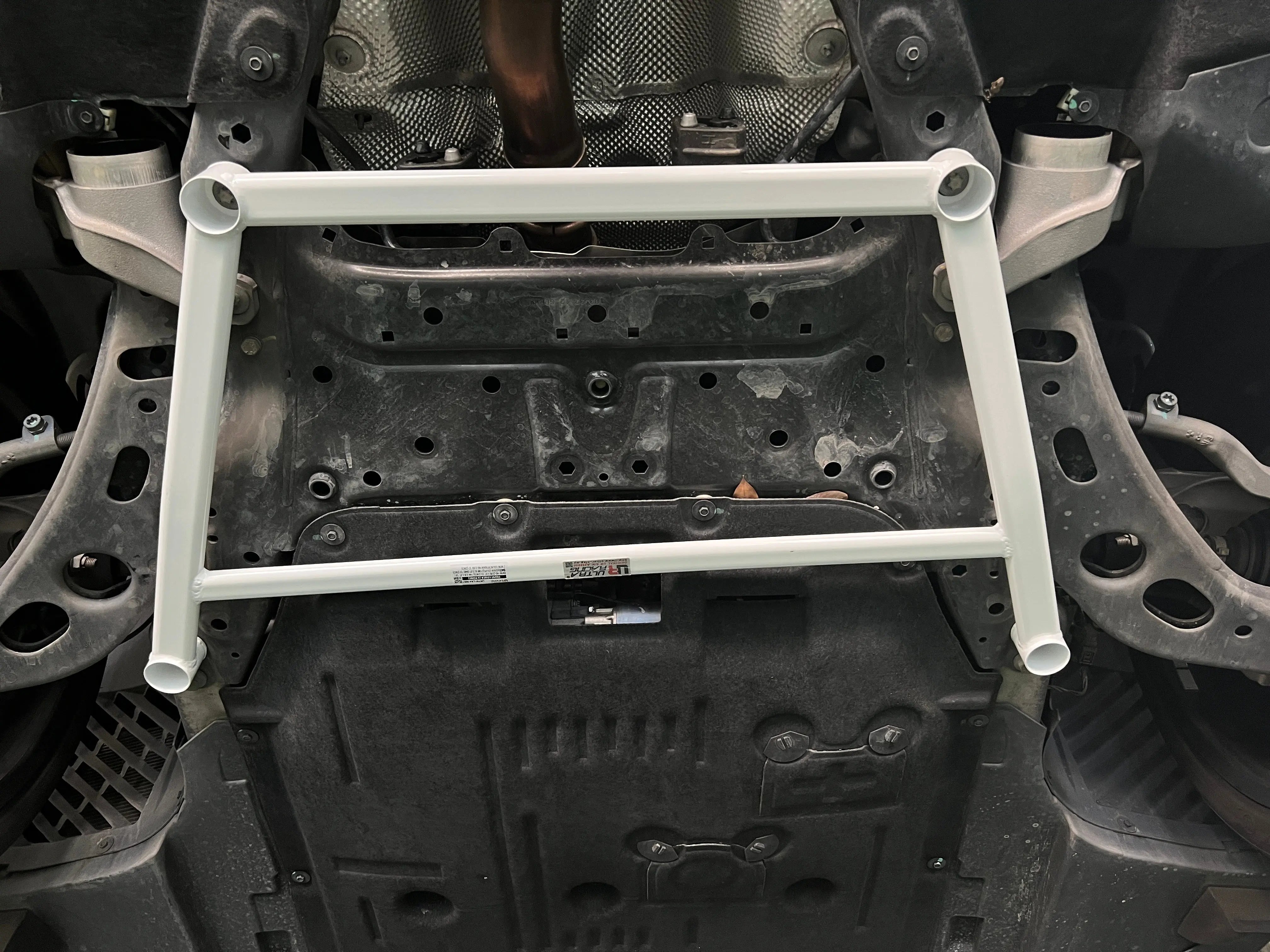 Ultra Racing MINI COUNTRY MAN  2ND GEN F60 2.0D 2WD 2017-present  Front Lower Brace Ultra Racing