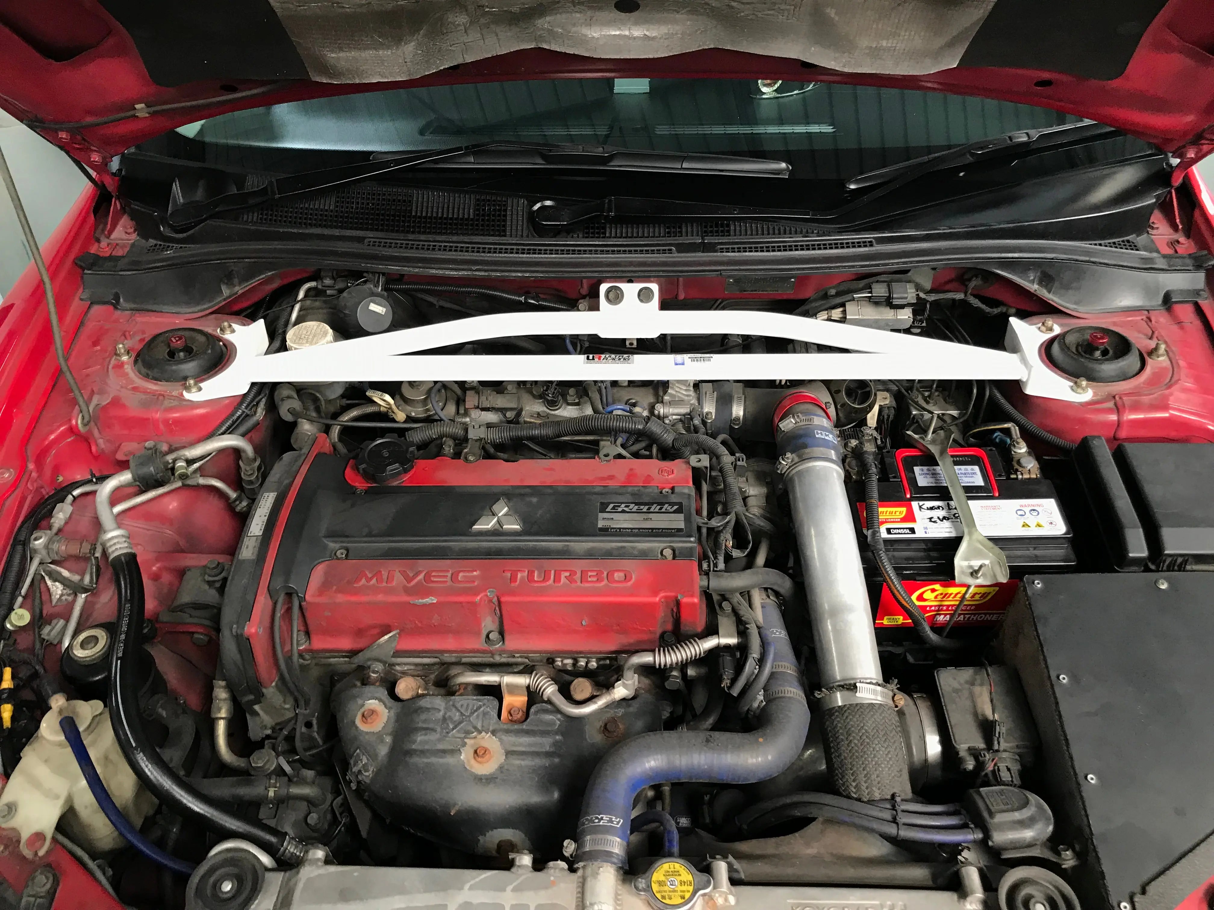 Ultra Racing MITSUBISHI EVO 7 7TH GEN (CT9A) 2.0T 4WD MARKET INTERCOOLER 2001-2003  Front Strut Brace Ultra Racing